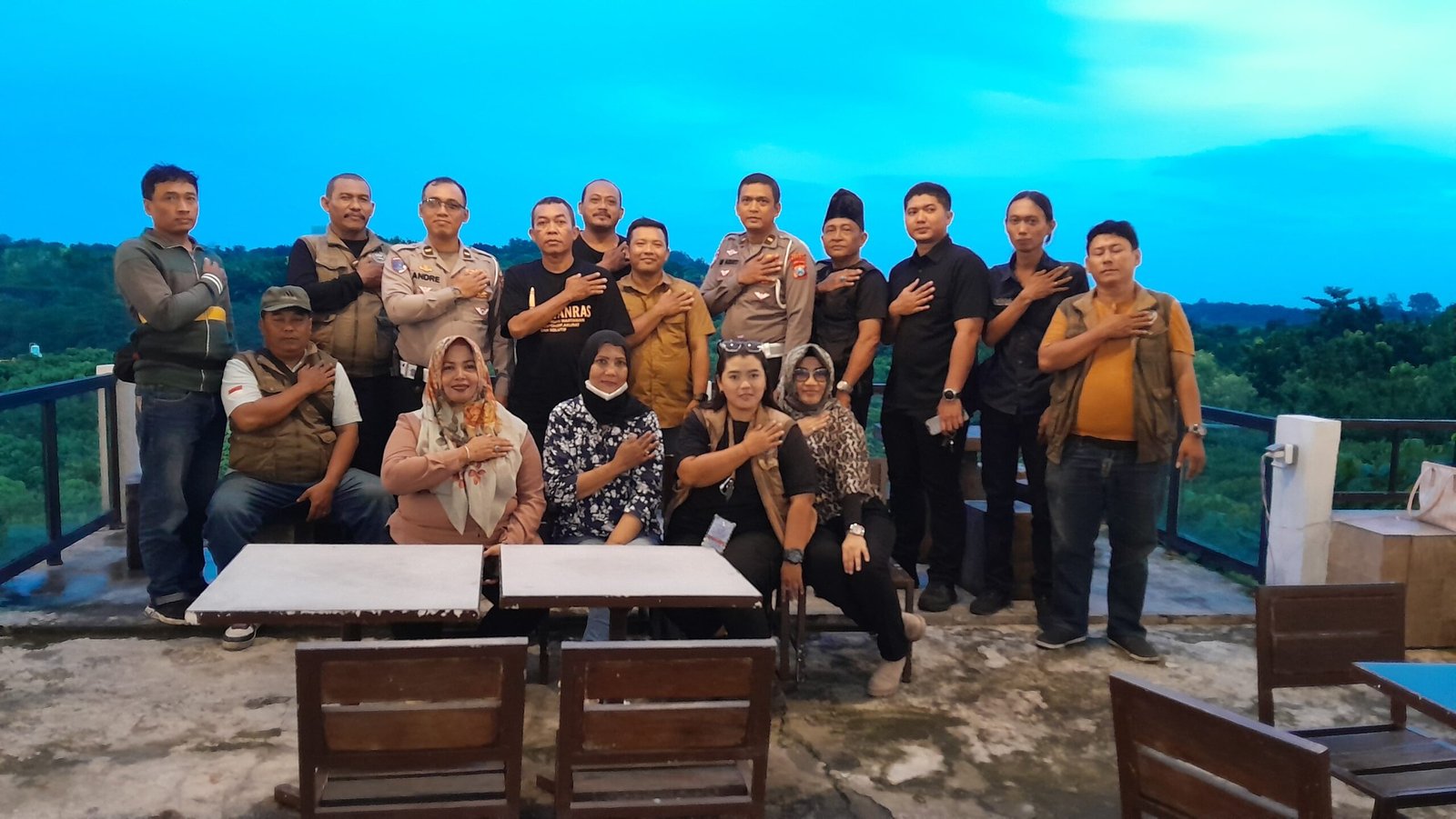 Satlantas Polres Gresik Ngopi Bareng Bersama Media GOP Menjalin Kemitraan